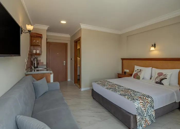 Rosy Suites Hotel