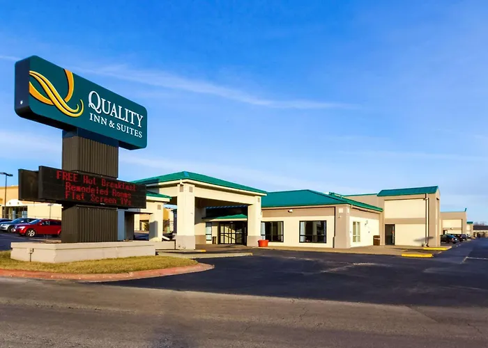 Quality Inn & Suites Moline - Quad Cities