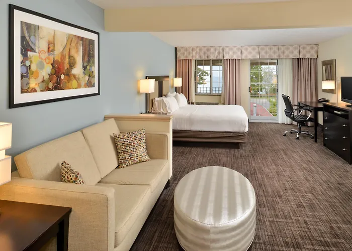 Holiday Inn Express & Suites-Saint Joseph By Ihg