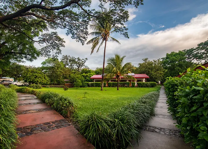 Hacienda Guachipelin Volcano Ranch Hotel & Hot Springs