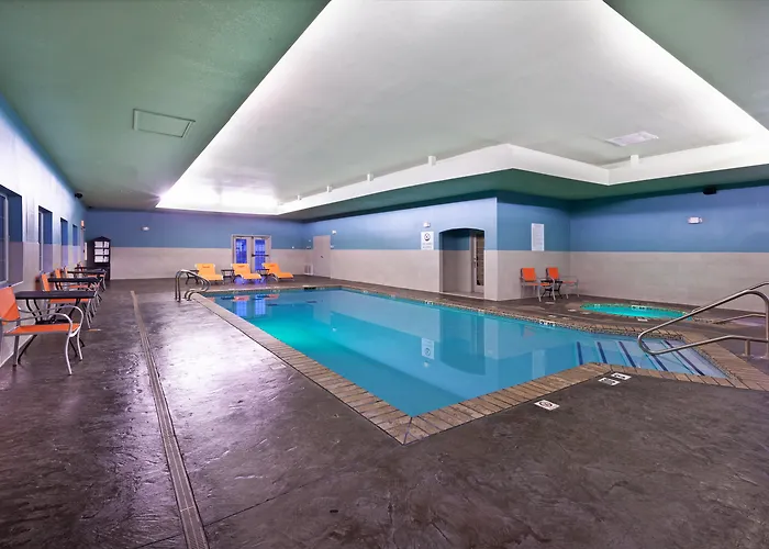 Holiday Inn Express Hotel And Suites Jenks By Ihg