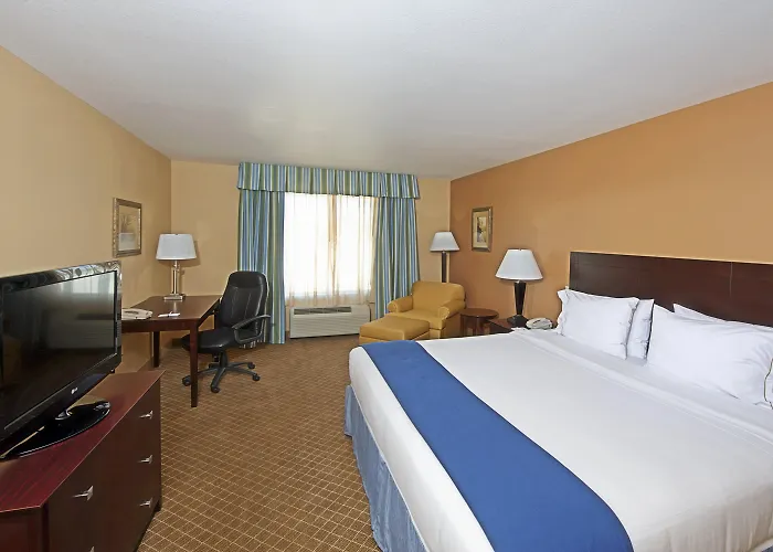Holiday Inn Express & Suites By Ihg