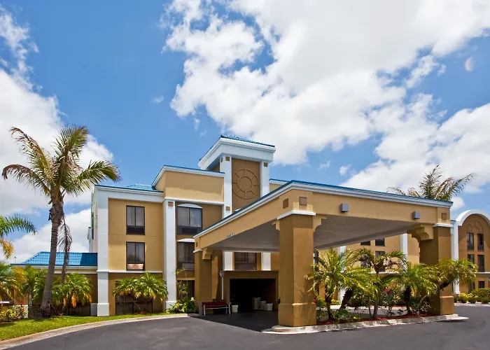 Holiday Inn Express Vero Beach-West I-95 By Ihg