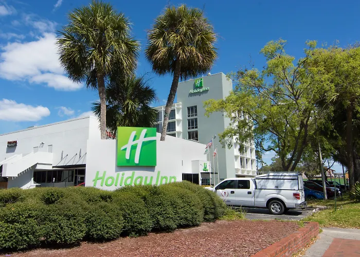 Holiday Inn -University Center By Ihg