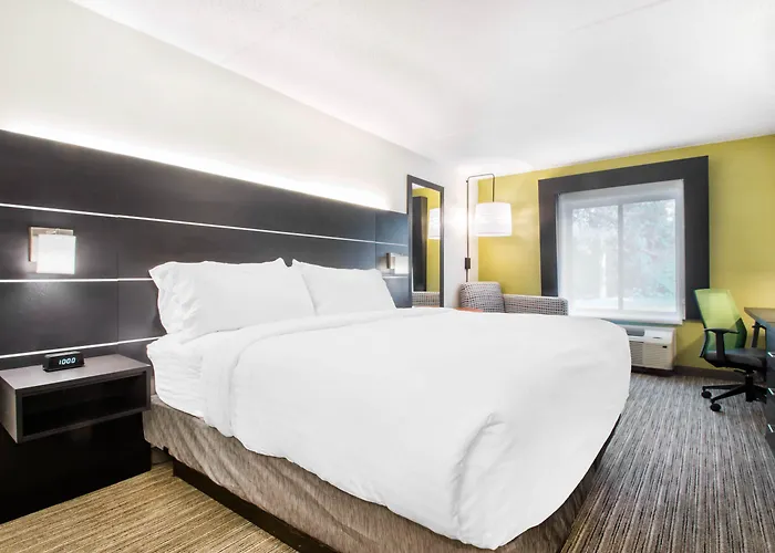 Holiday Inn Express & Suites - Airport - Wolf Road By Ihg