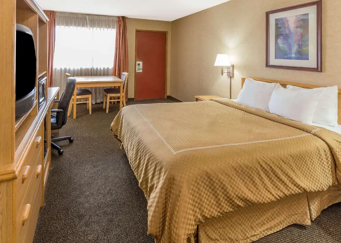 Days Inn By Wyndham Black Bear Salem