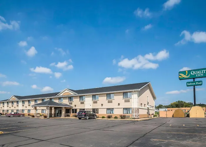 Quality Inn Coralville - Iowa River Landing