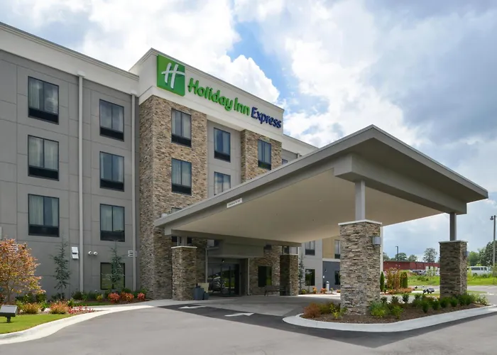 Holiday Inn Express And Suites Bryant - Benton Area By Ihg