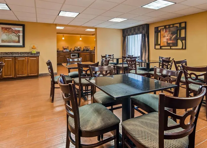 Best Western Plus Parkway