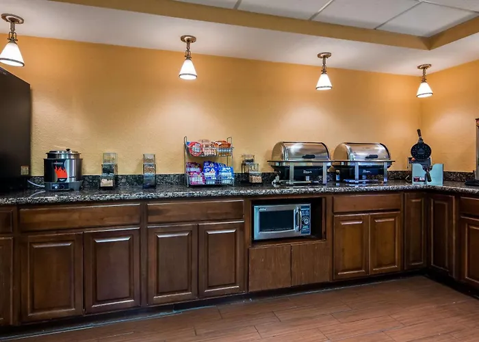 Best Western Plus Parkway