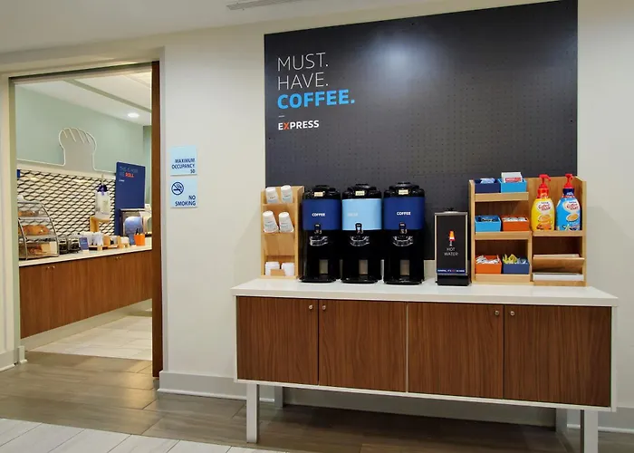 Holiday Inn Express Hotel & Suites Chatham South By Ihg