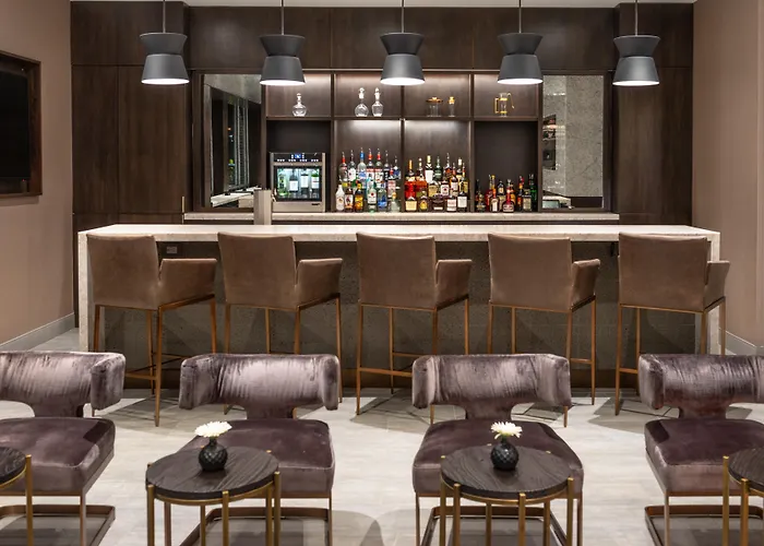 Holiday Inn Boston Logan Airport - By Ihg