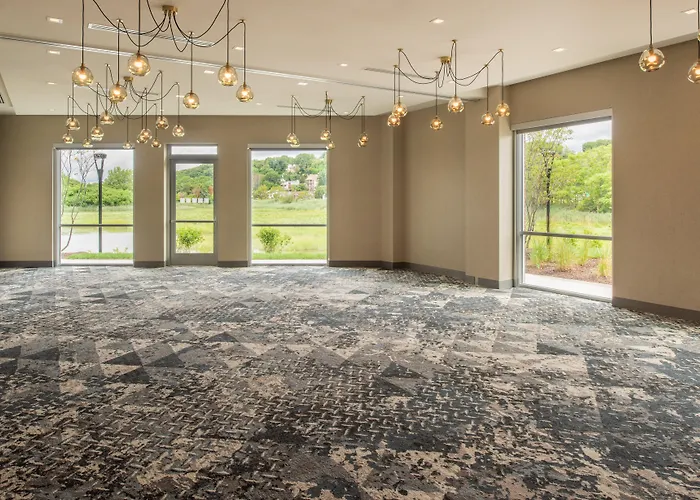 Holiday Inn Boston Logan Airport - By Ihg