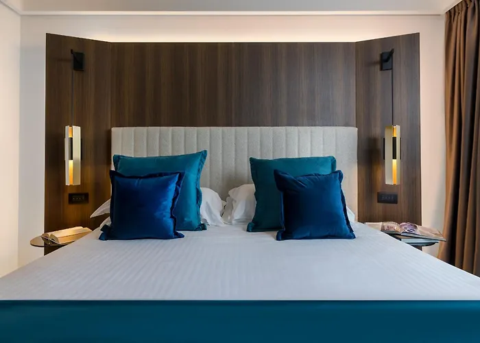 We Me Suite Hotel