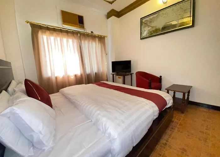 Bab Al Bahrain Hotel