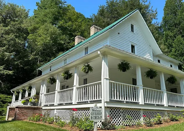 Lovill House Inn