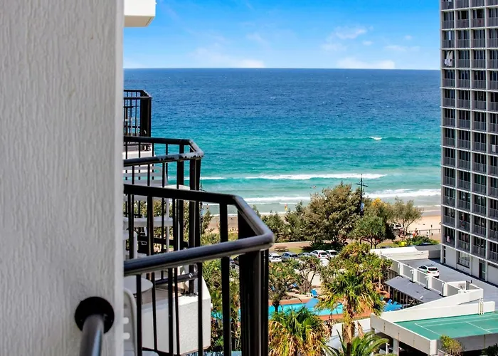 Deluxe Twin Studio In Surfers Paradise - Coasthm