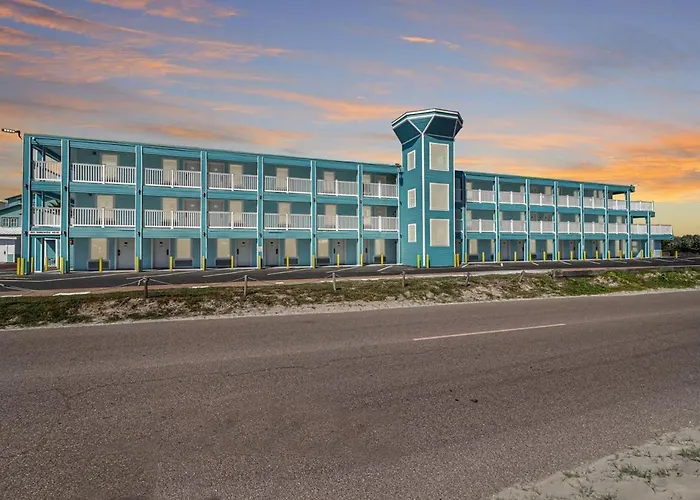 Seaside Boutique Hotel, Waves At Your Doorstep