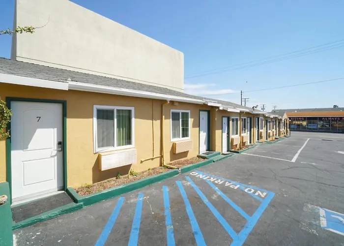 Signal Hill Motel Beach Motel