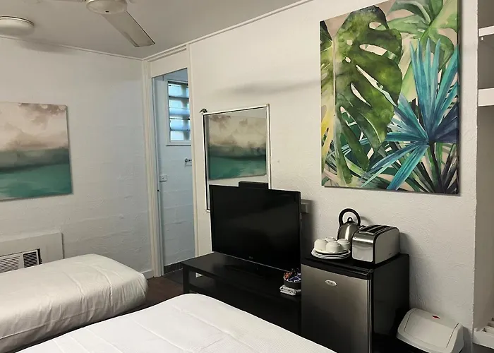 Bungalow Hotel