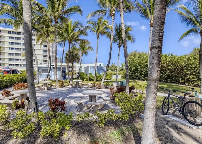 Singer Island Stunner 2 Br