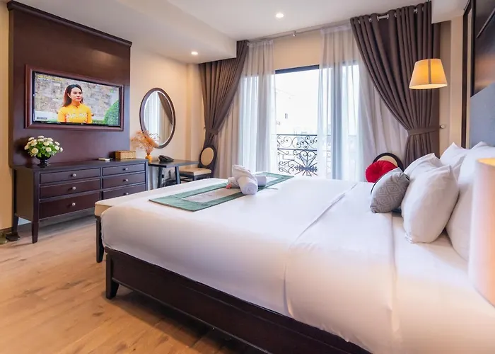 Hanoi Center Silk Charming Hotel & Travel