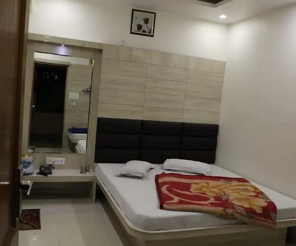 Hotel Sahil 4 Min Distance From Dargah
