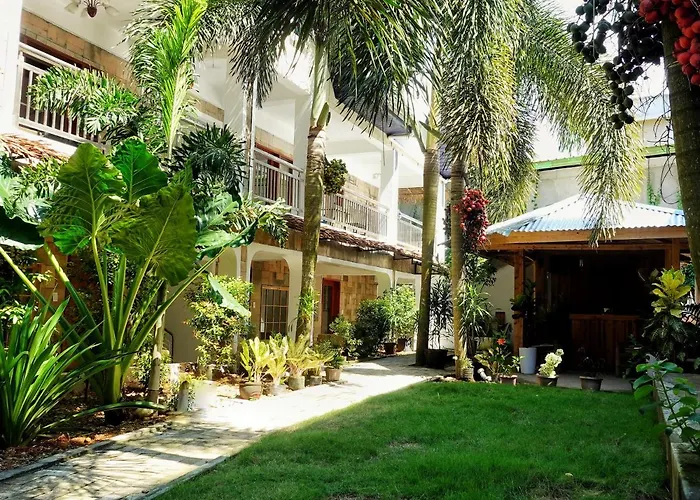 Senare Boracay Hotel