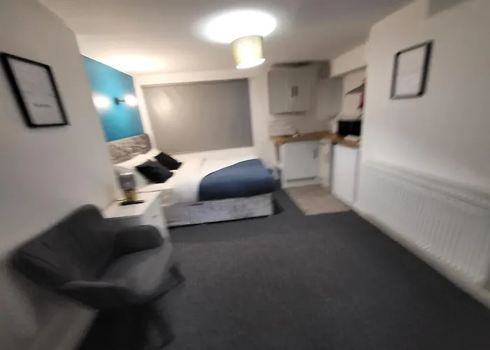 Premier Studios Nottingham - Tring Vale