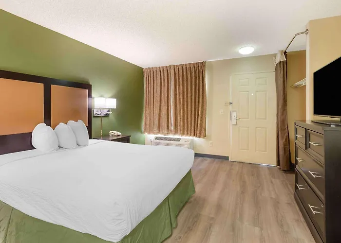 Studio 6 Suites Fresno North Ca