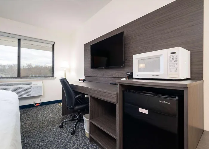 Baymont Inn & Suites By Wyndham