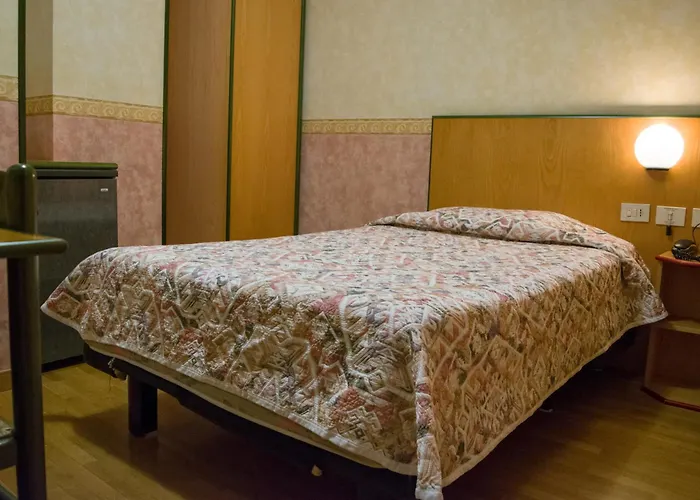 Hotel Baffo Rosso Alba Adriatica