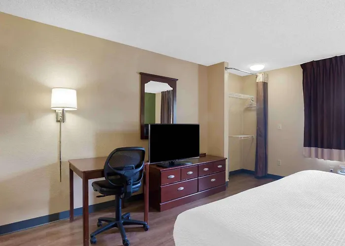 Extended Stay America Select Suites Tampa Airport Memorial Hwy