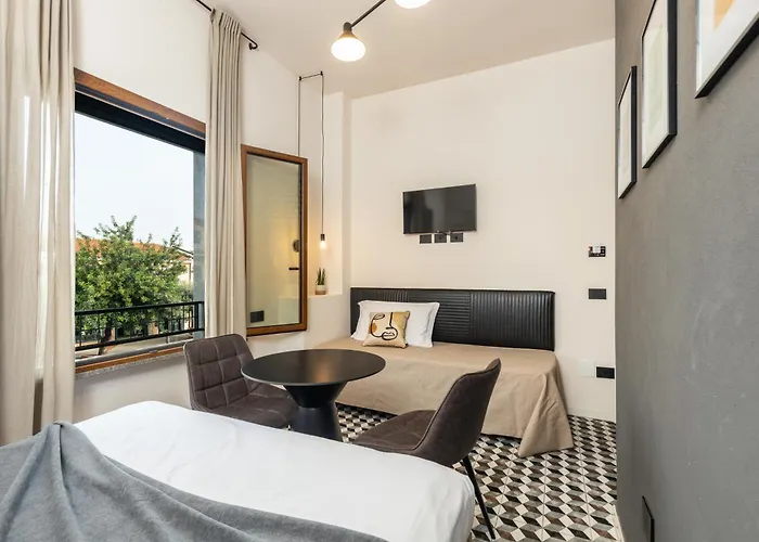 IKNOS Accommodation