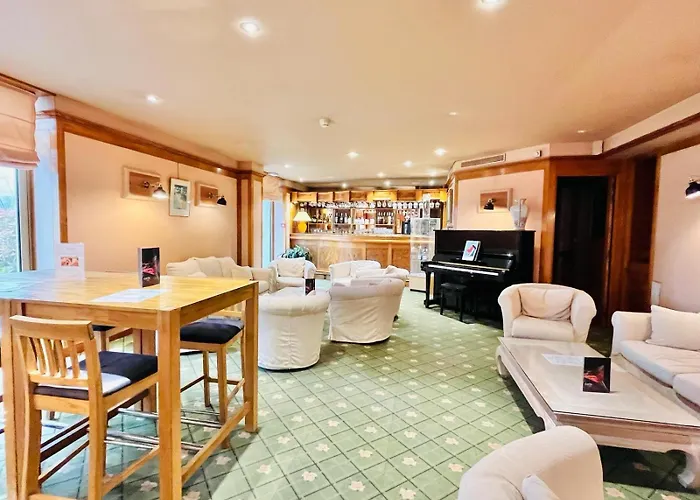 Logis Hôtel Le Rivage