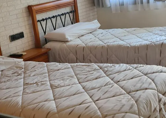 Hostal Mont-Rock Montagut