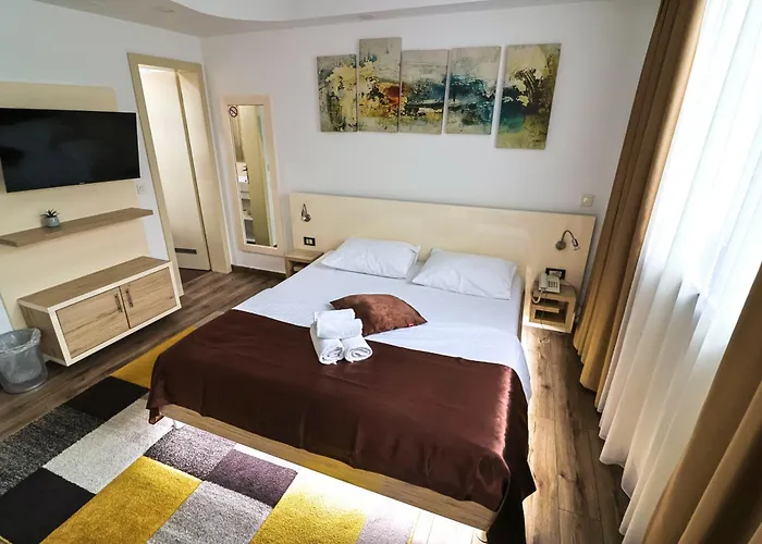 The Hotel National