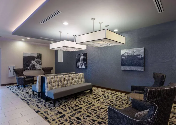 La Quinta By Wyndham Morgantown Hotel