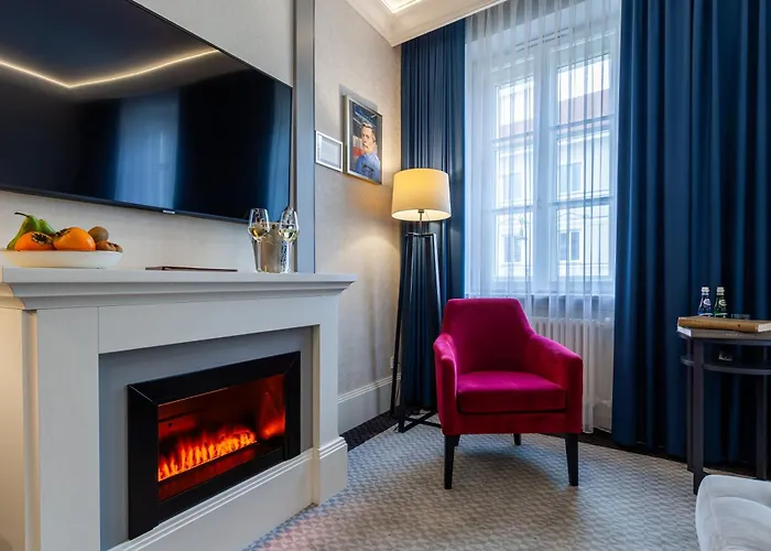 Hotel Teatro Boutique Old Town - Destigo Hotels