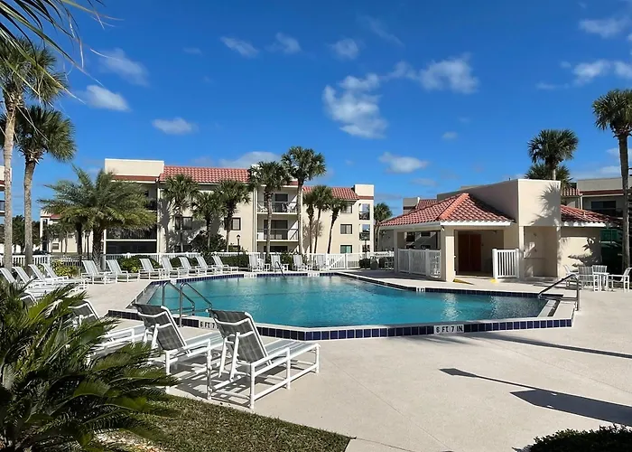 Ocean Village Club B-17