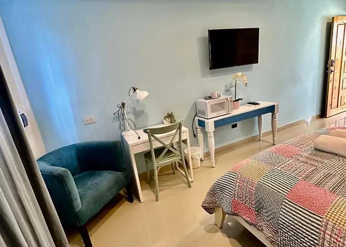 Noe Hotel , One Bed Room Close To The Beach Room #1