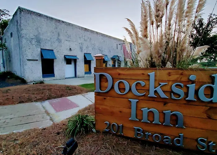 Darien Dockside Inn