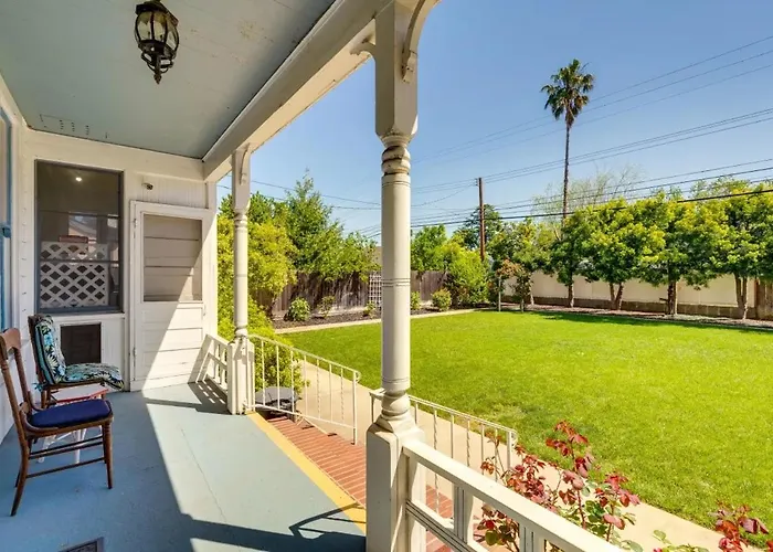 Lodi Hill House