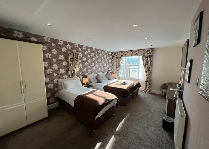 Lauriston & Lawton Court Hotel