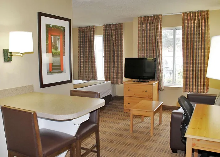 Extended Stay America Suites - Newark - Woodbridge