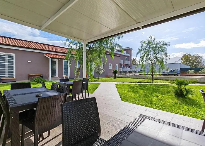 B&B Roseal