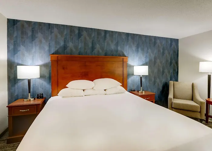 Drury Inn & Suites St. Louis St. Peters
