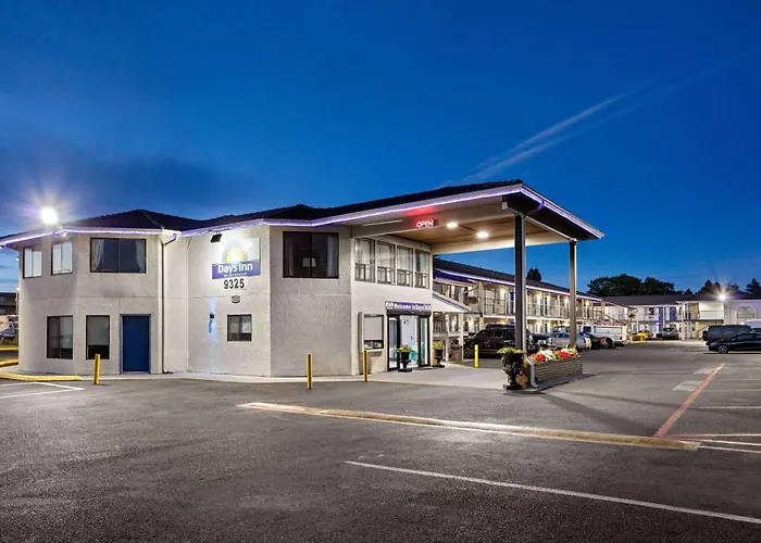 Days Inn By Wyndham Lakewood South Tacoma