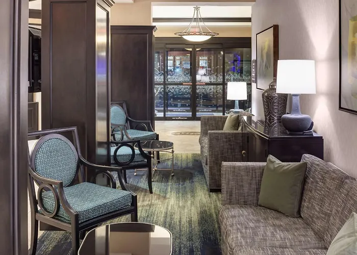 Hampton Inn & Suites Gainesville Downtown