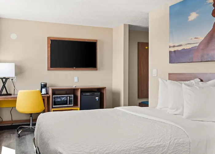 Days-Inn By Wyndham I-25